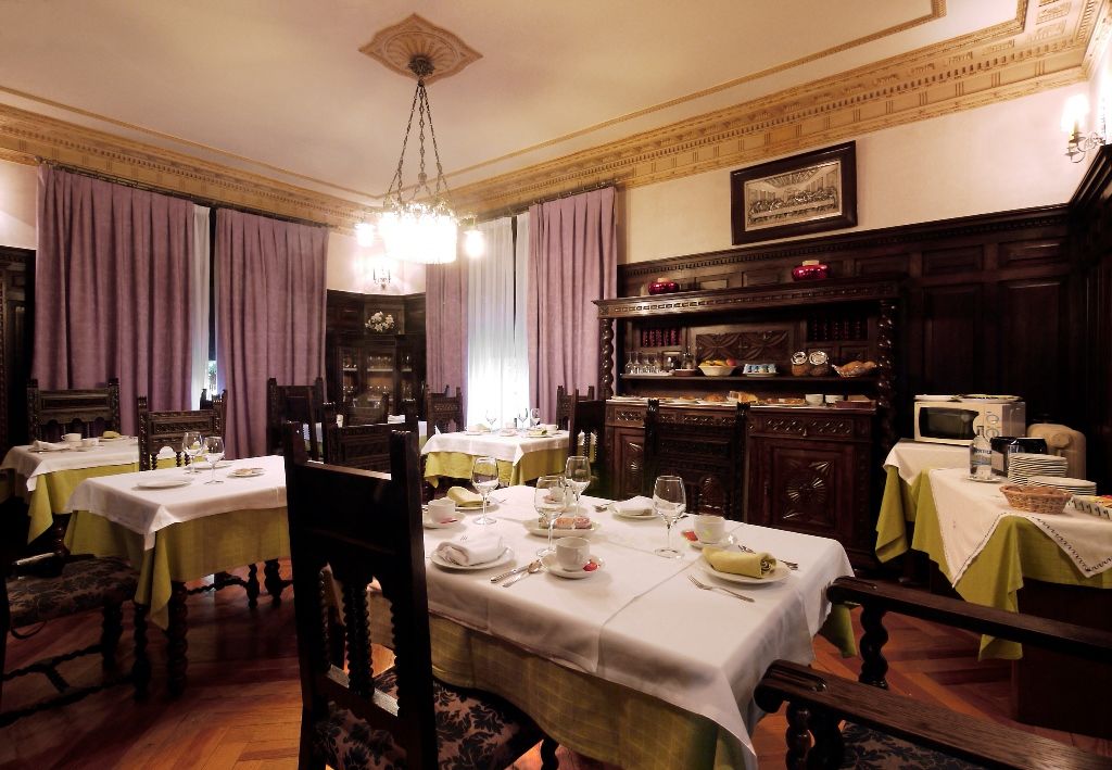 נאביה Palacio Arias מסעדה תמונה